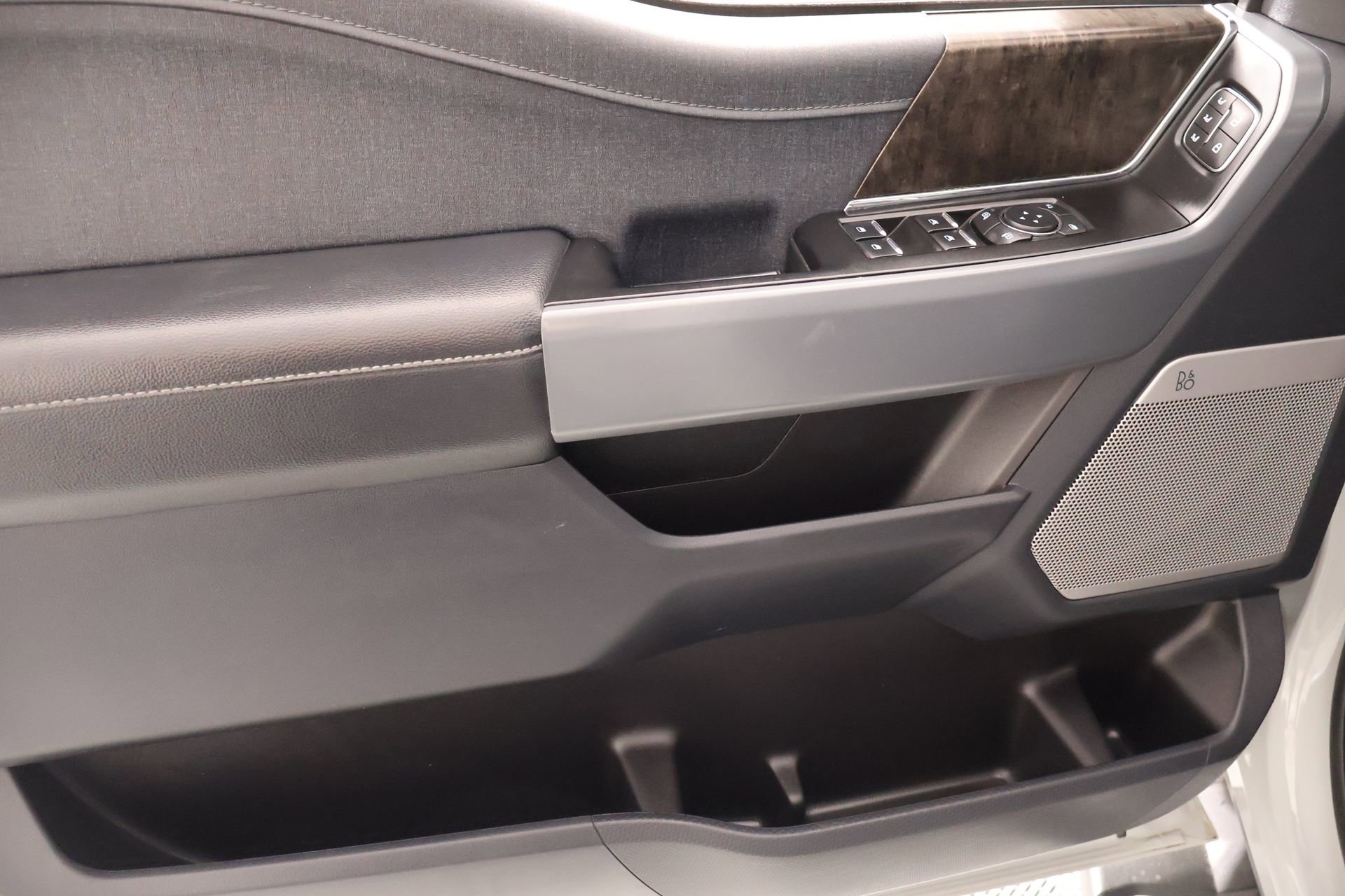 Used 2023 Ford F150 Lariat w/ FX4 Off-Road Package image 18