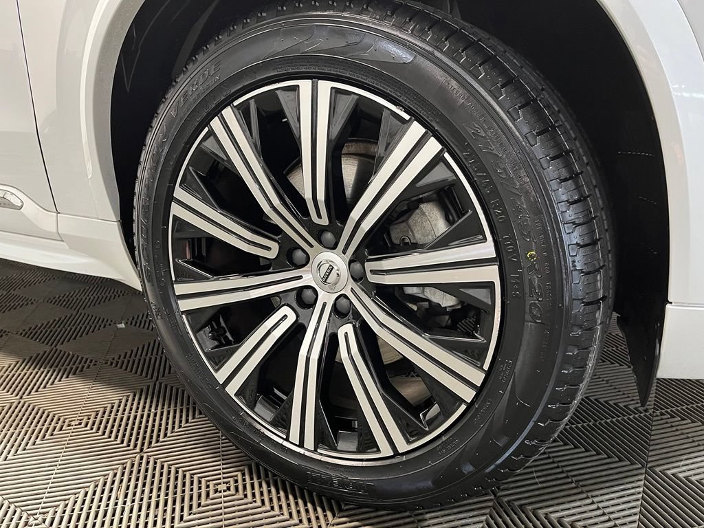 Used 2023 Volvo XC90 B6 Plus AWD/4WD image 3