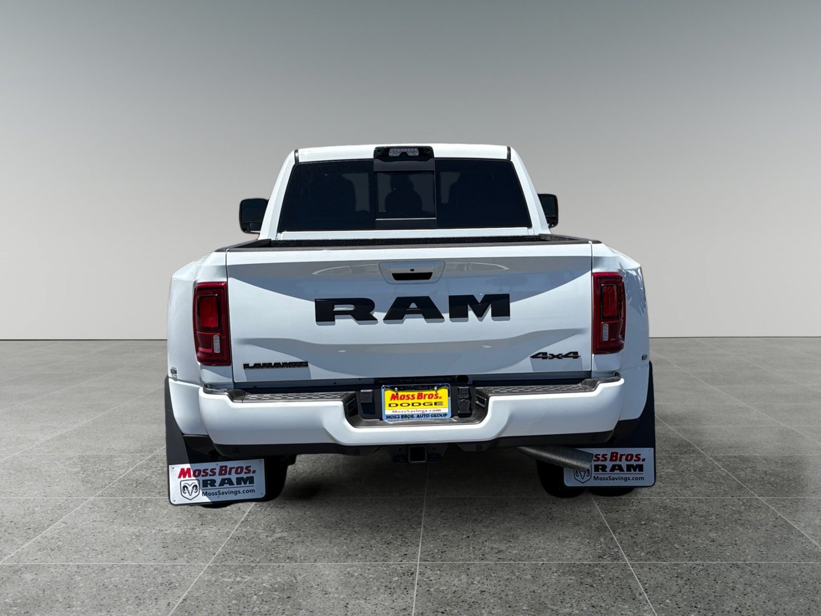 New 2026 RAM 3500 Laramie AWD/4WD image 4