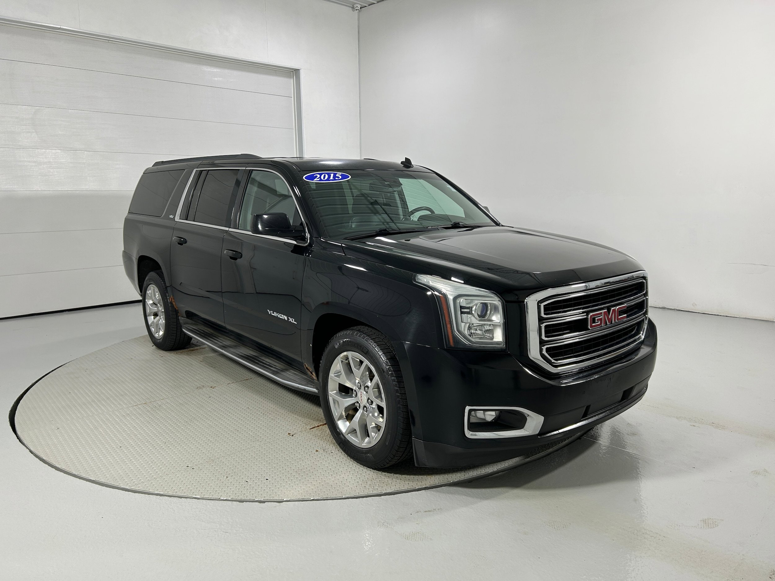 Used 2015 GMC Yukon XL SLT w/ Open Road Package AWD/4WD image 2