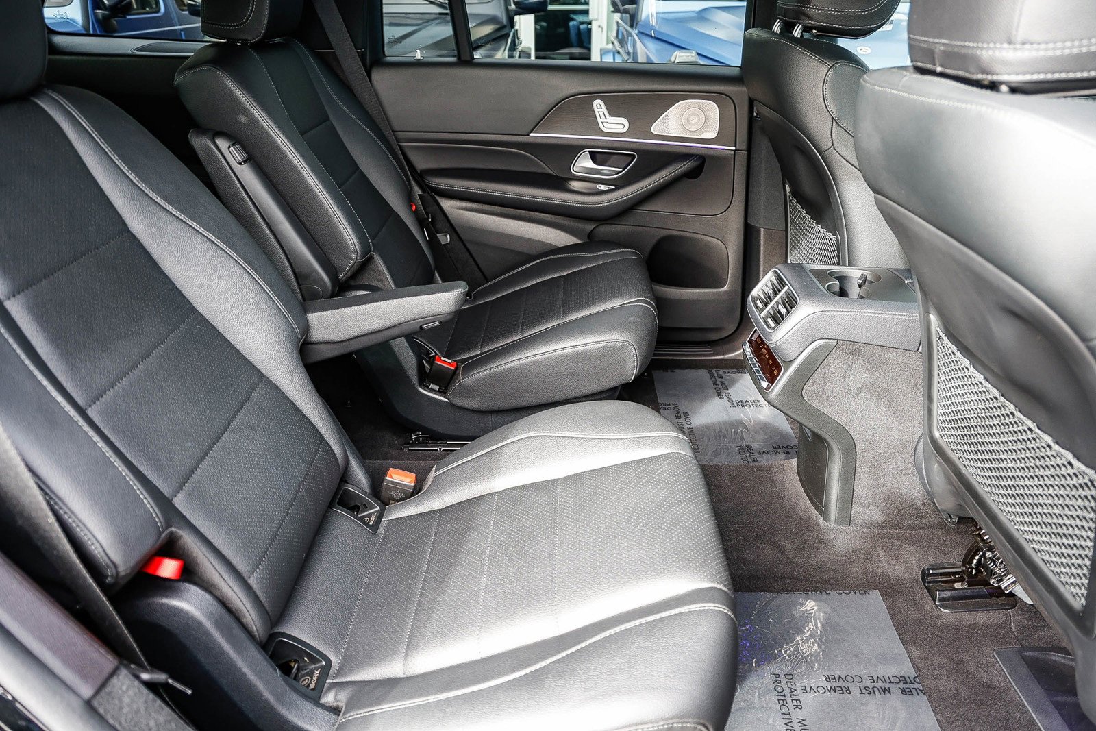 Used 2023 Mercedes-Benz GLS 450 4MATIC w/ AMG Line Exterior image 18