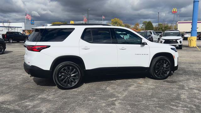 Certified 2023 Chevrolet Traverse RS w/ LPO, Floor Liner Package image 9