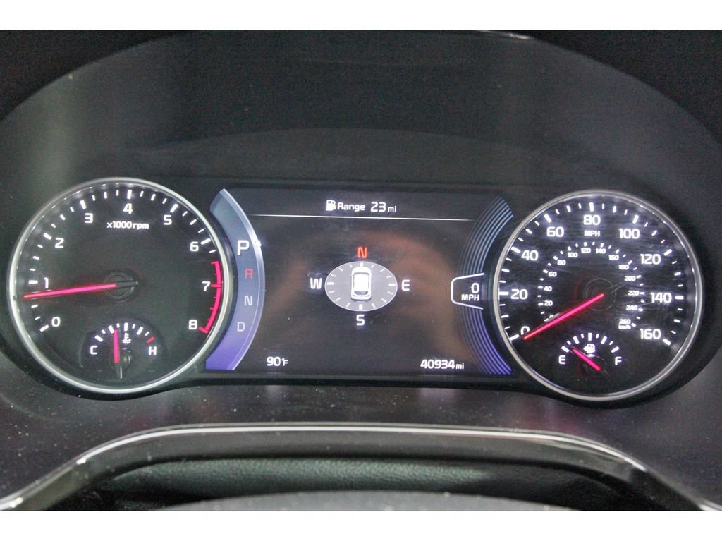 Certified 2022 Kia Seltos SX w/ Sunroof Package AWD/4WD image 16