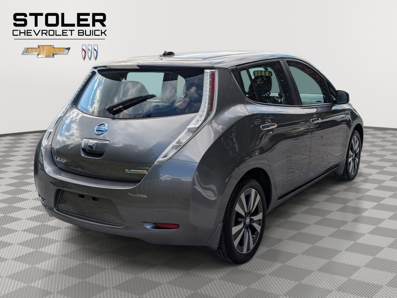 Used 2015 Nissan Leaf SL w/ Premium Package FWD image 5