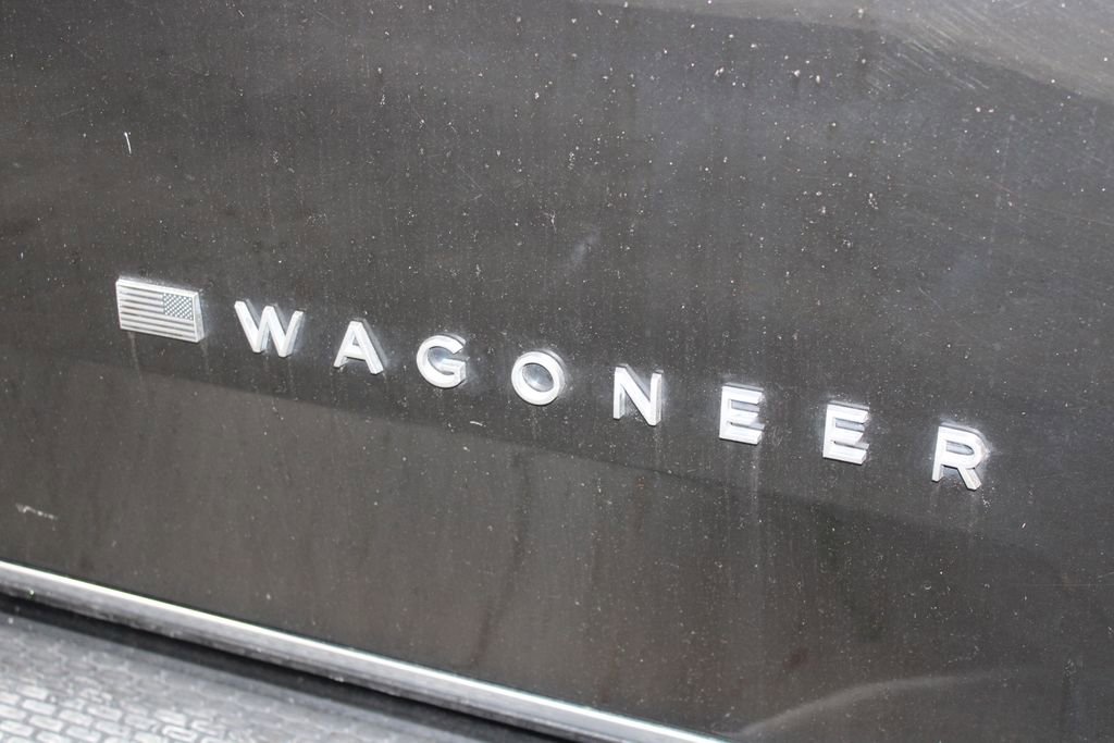 Used 2024 Jeep Wagoneer Series III AWD/4WD image 12