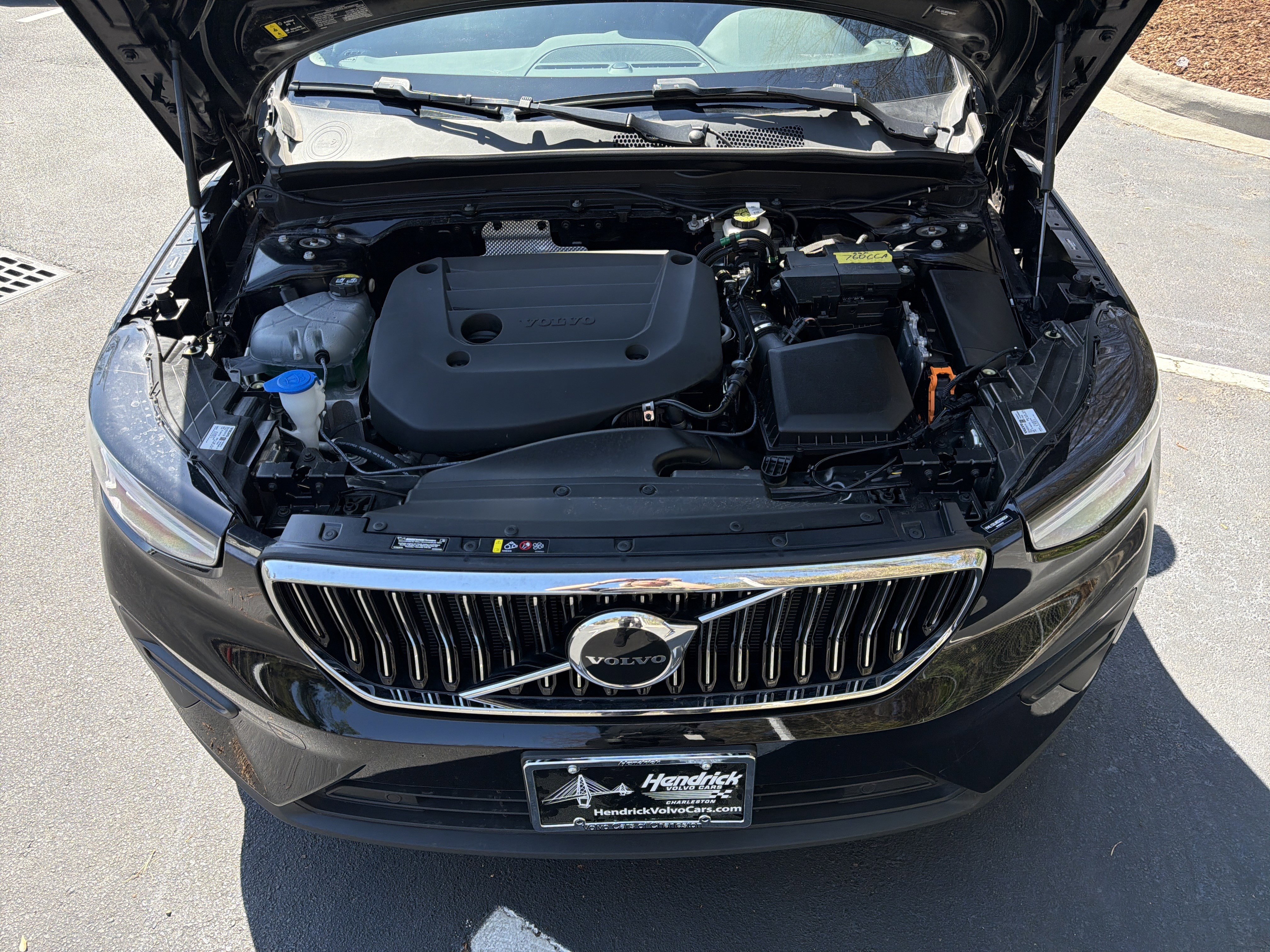 Certified 2025 Volvo XC40 B5 Core image 69