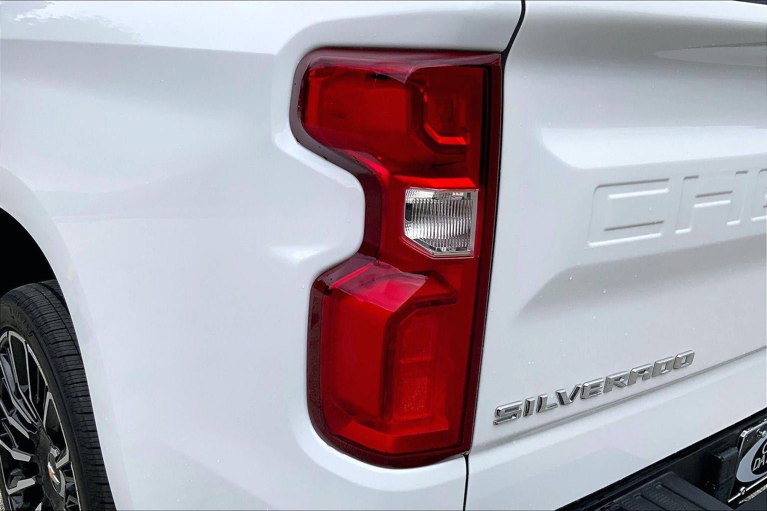 Used 2024 Chevrolet Silverado 1500 LTZ w/ Technology Package AWD/4WD image 28
