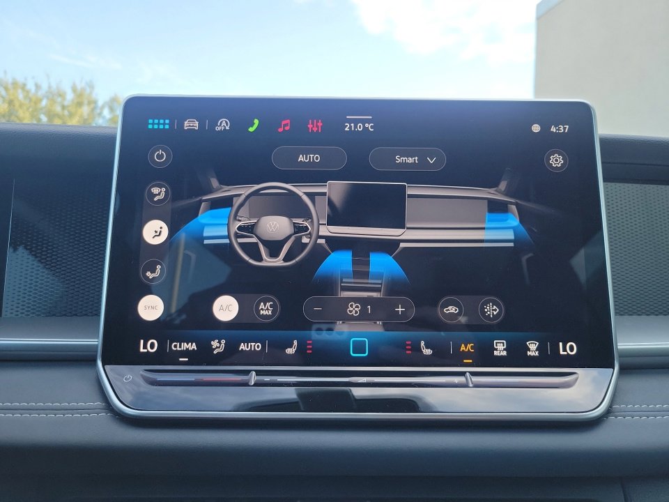 New 2026 Volkswagen Tiguan SE image 18