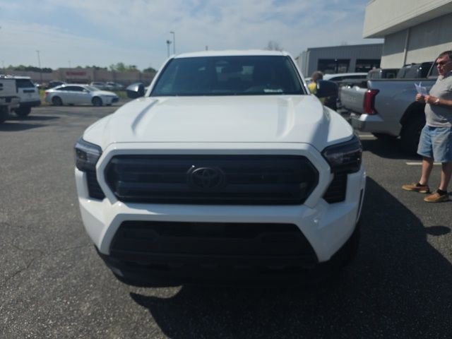 Used 2024 Toyota Tacoma SR image 1