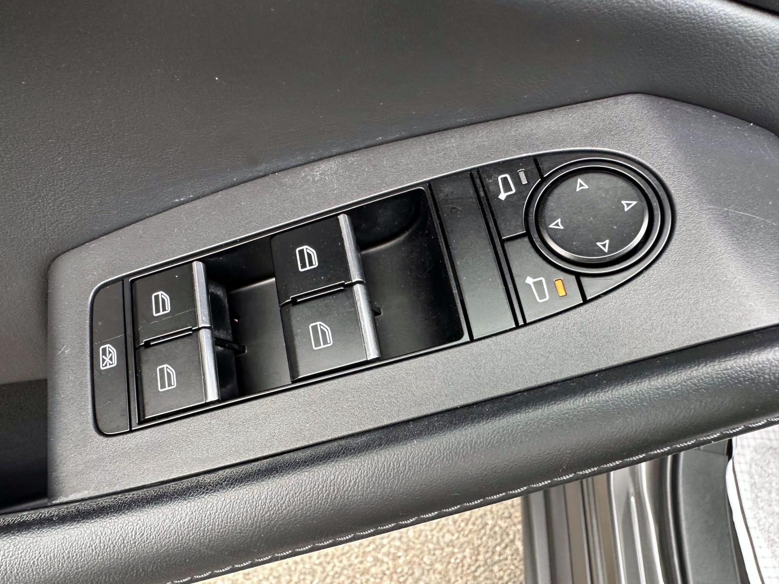 Used 2023 MAZDA CX-30 AWD 2.5 S w/ Select Package image 9