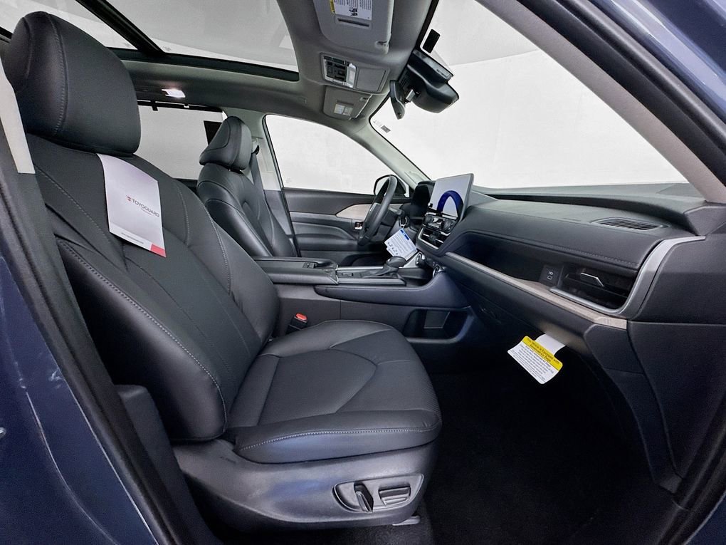 New 2026 Toyota Grand Highlander Limited image 29