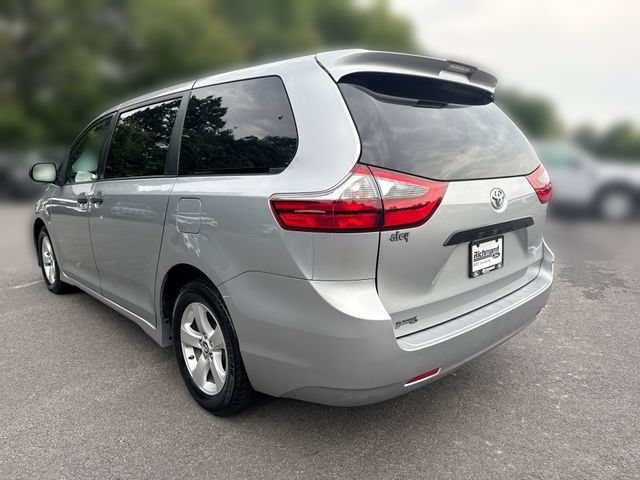 Used 2020 Toyota Sienna L FWD image 6