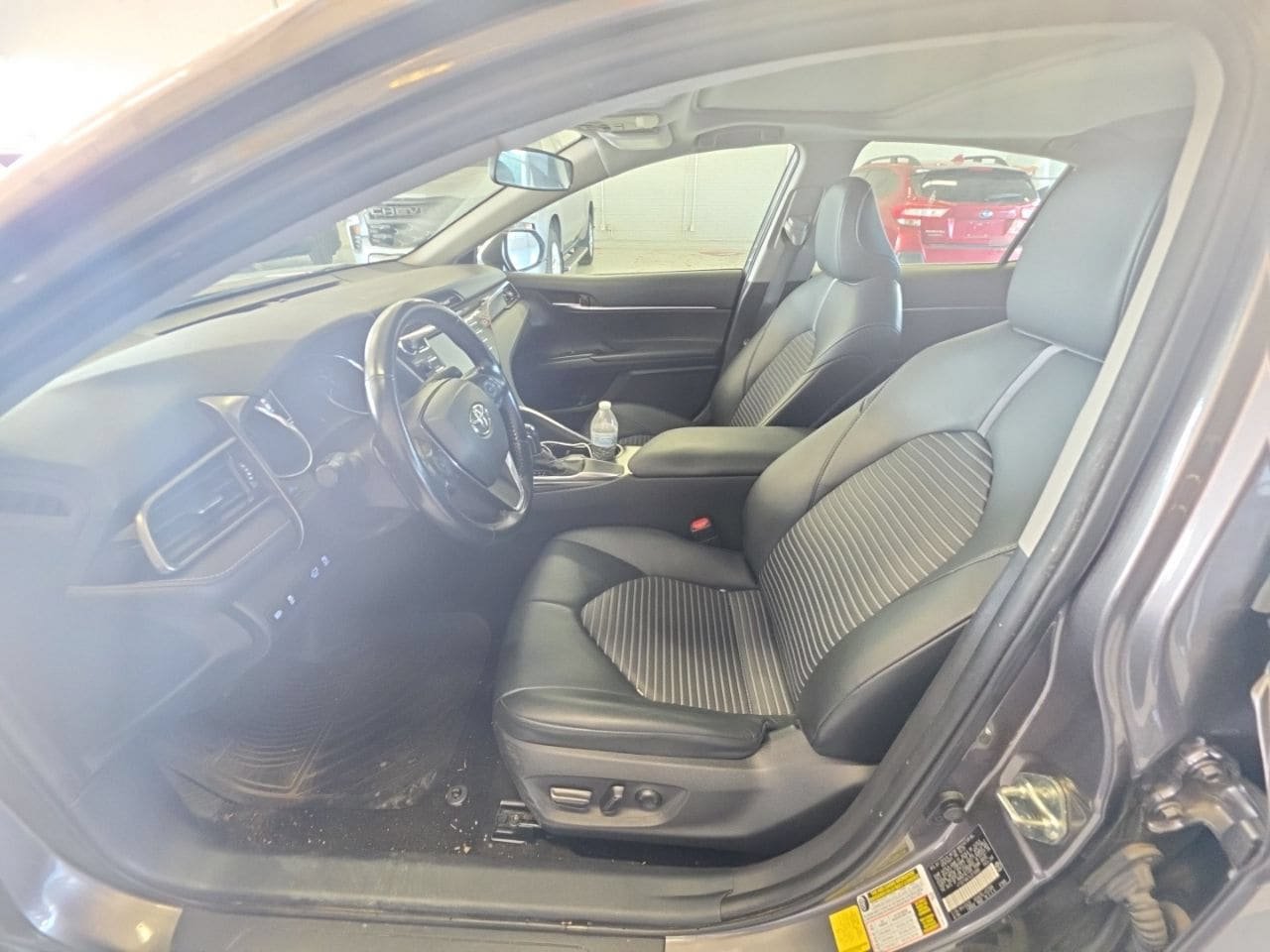 Used 2020 Toyota Camry SE FWD image 8