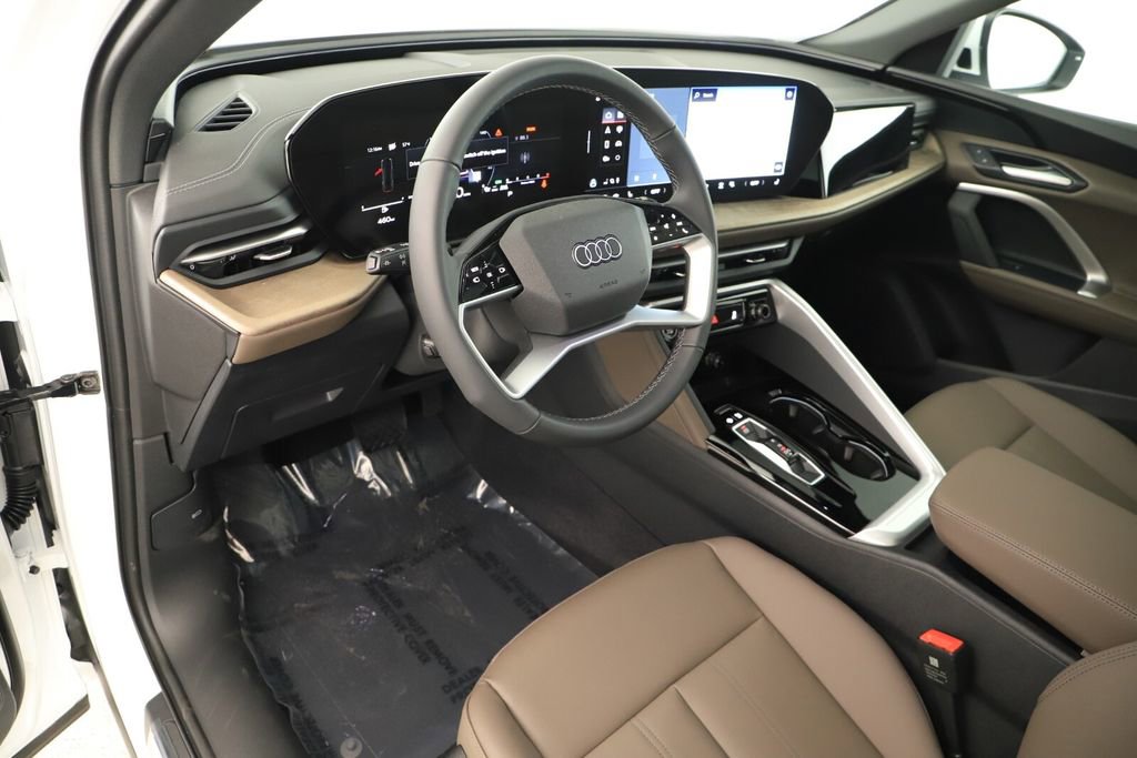 New 2025 Audi Q5 Premium image 15