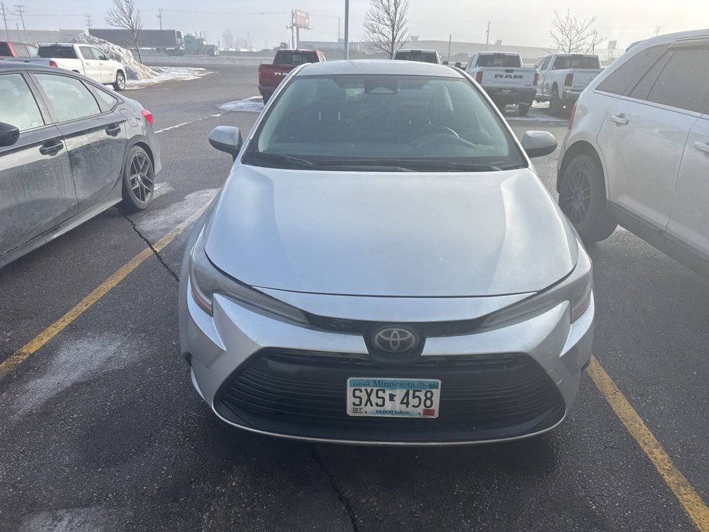 Used 2024 Toyota Corolla LE image 2