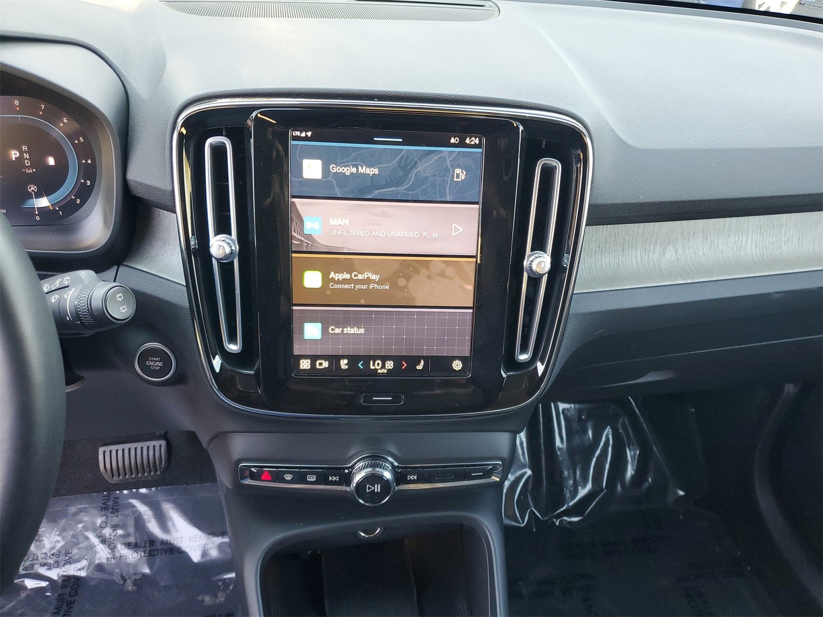 Used 2023 Volvo XC40 B5 Plus w/ Driver Assist Package image 16