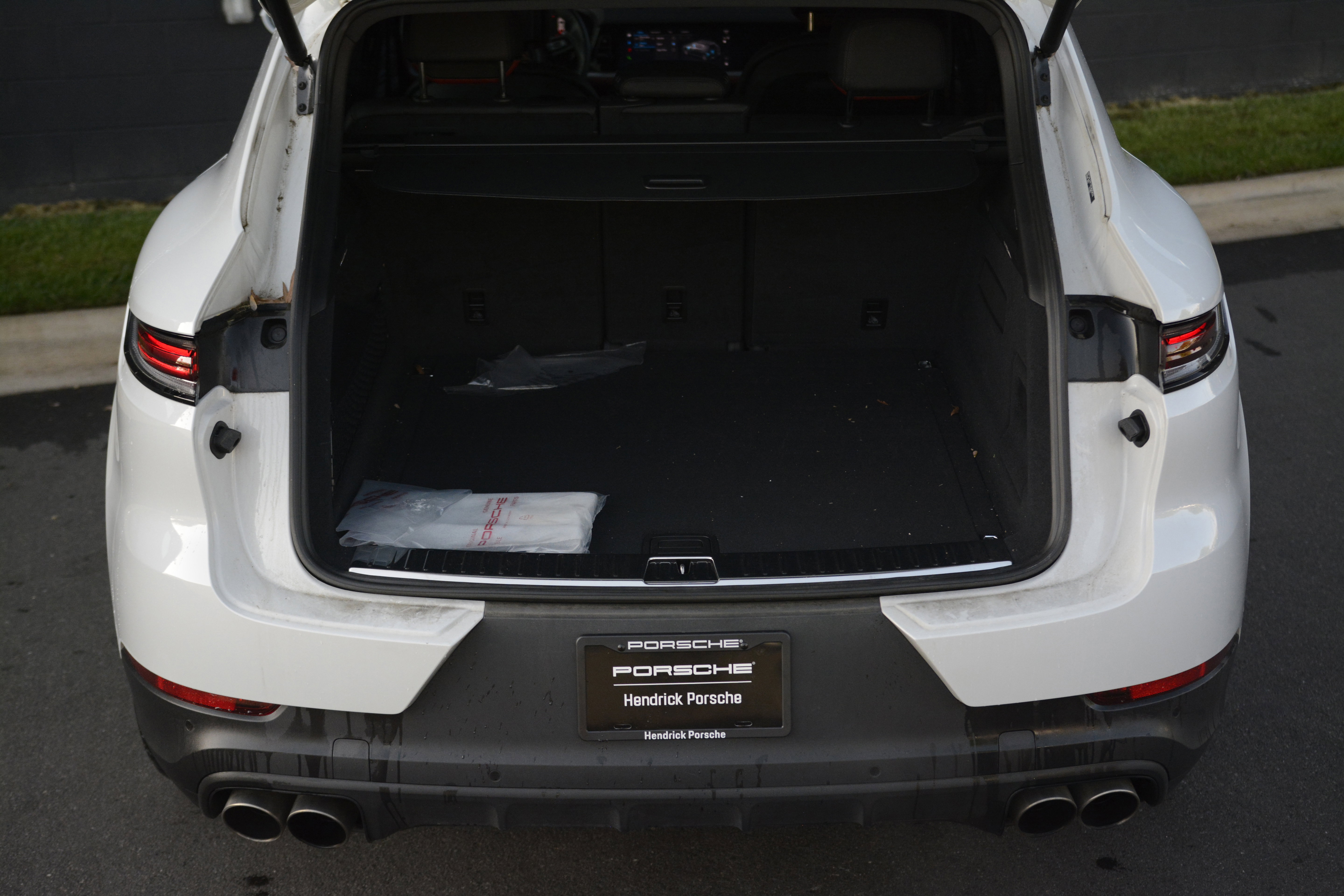 Certified 2024 Porsche Cayenne S AWD/4WD image 39