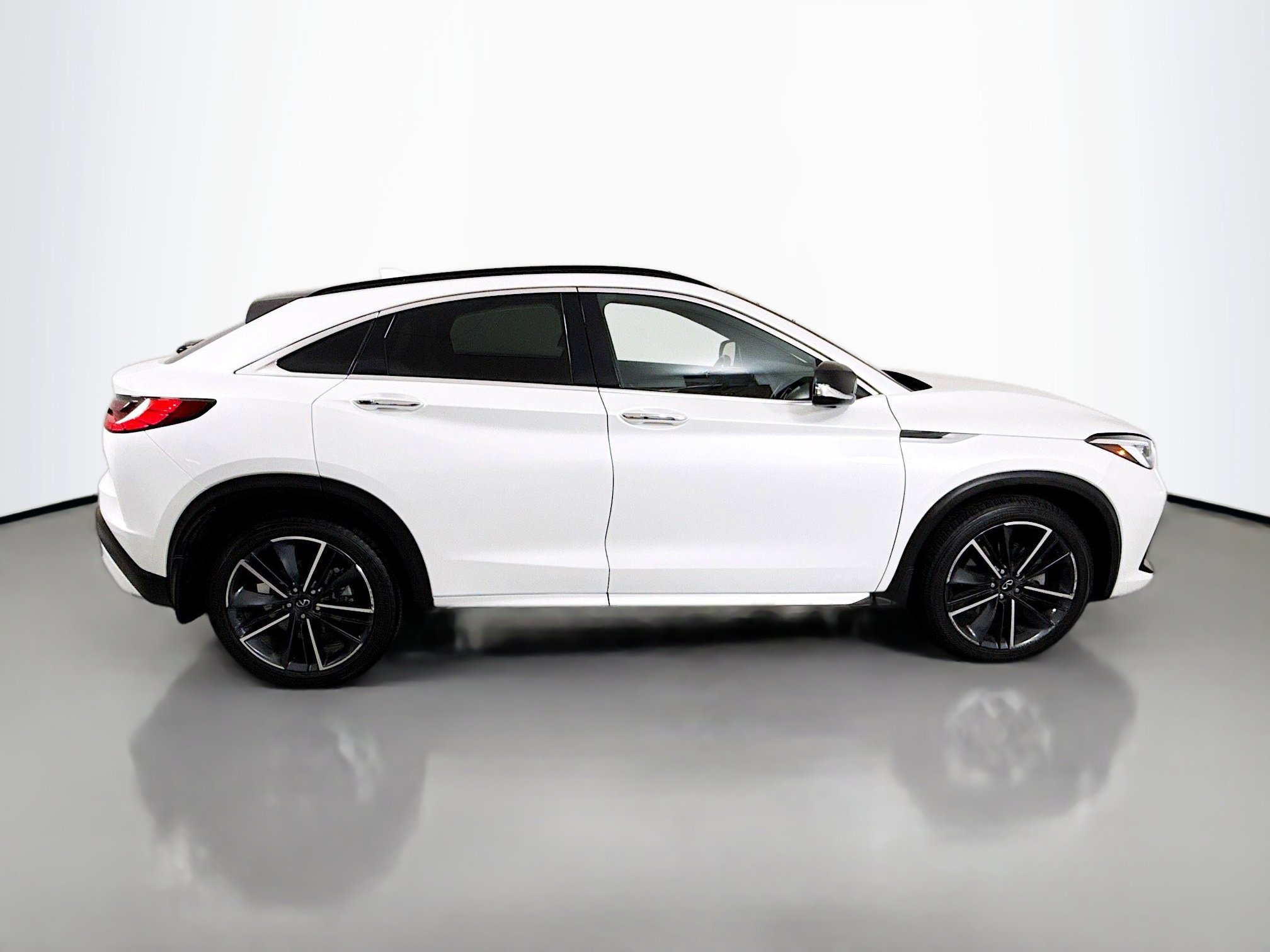 Used 2023 INFINITI QX55 Essential AWD/4WD image 8