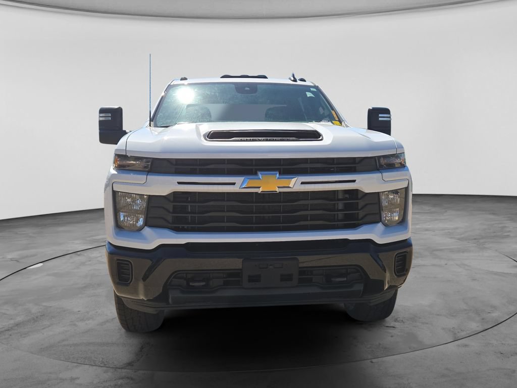 Used 2024 Chevrolet Silverado 2500 Custom AWD/4WD image 4