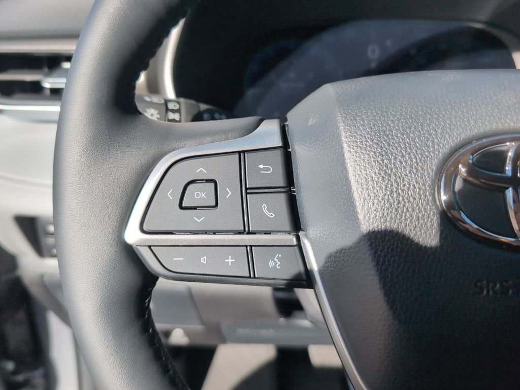 Used 2026 Toyota Highlander Limited image 13