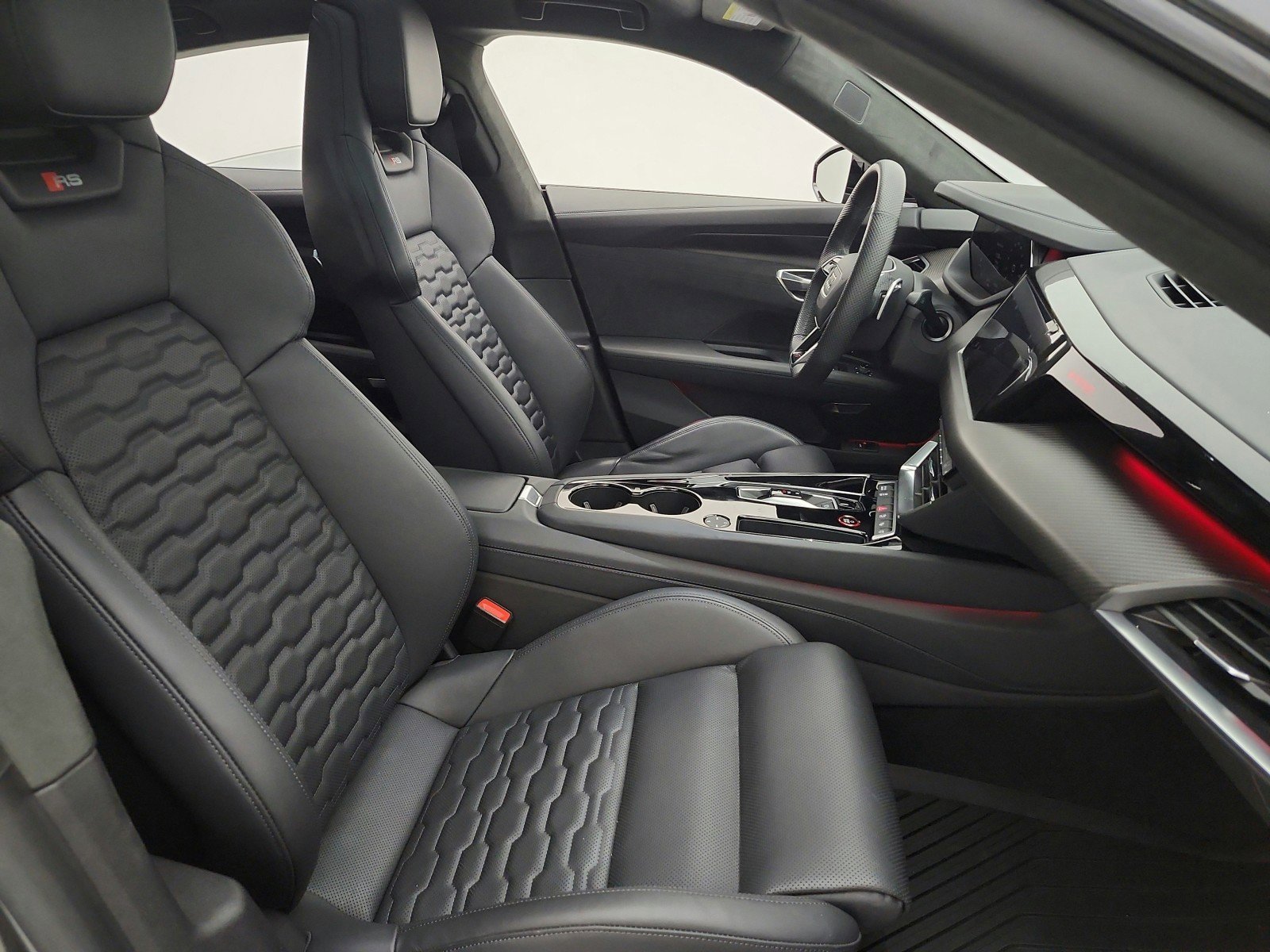 Used 2024 Audi RS e-tron GT w/ Carbon Performance Package image 19