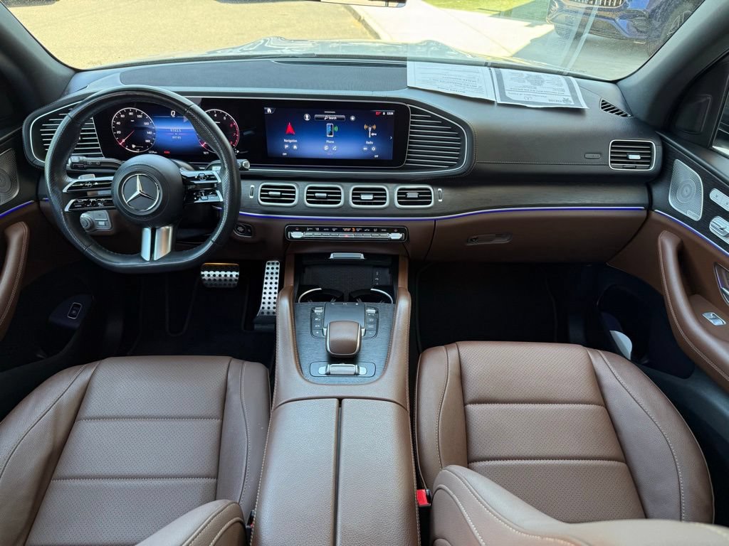 Used 2024 Mercedes-Benz GLS 450 4MATIC image 10