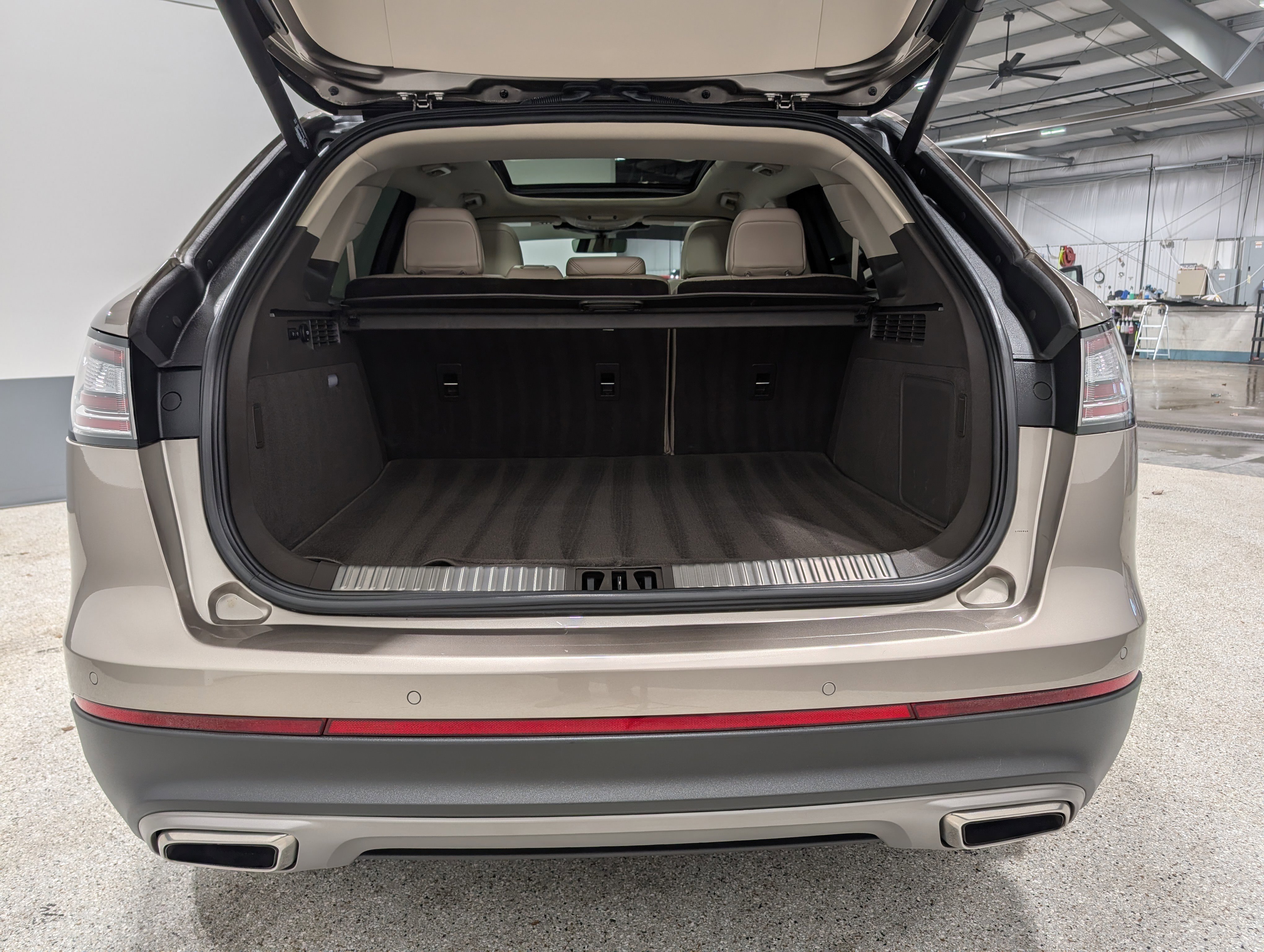 Used 2021 Lincoln Nautilus Reserve w/ Cargo Utility Package image 17