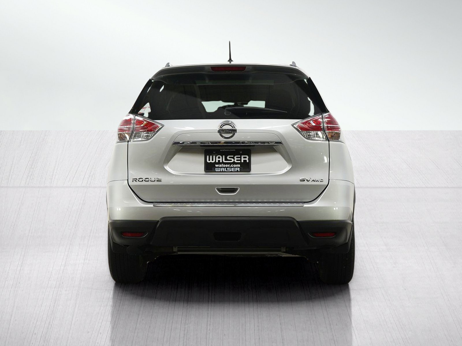 Used 2015 Nissan Rogue SV w/ SV Premium Package AWD/4WD image 4