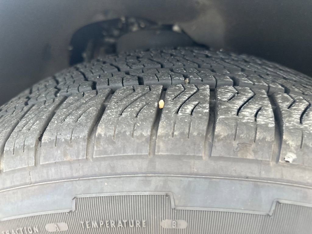 Used 2025 Ford Expedition Platinum image 26