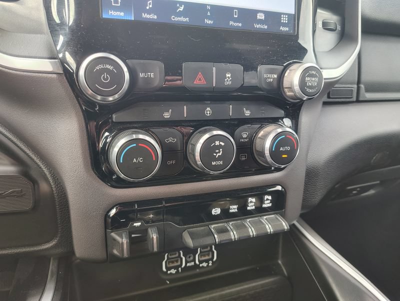 Used 2022 RAM 3500 Big Horn w/ Level A Equipment Group AWD/4WD image 17