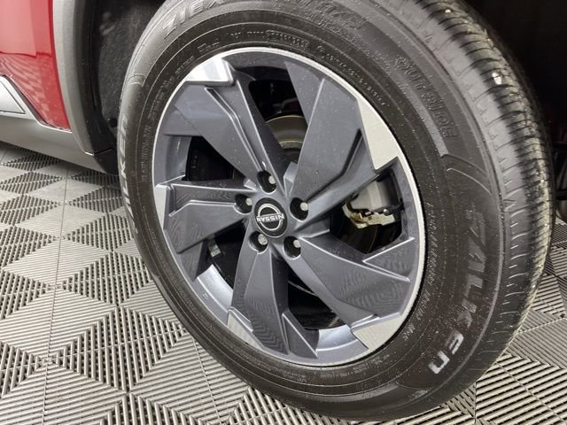 Used 2026 Nissan Rogue SV image 14