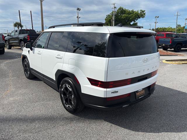 Used 2025 Hyundai Santa Fe SEL FWD image 6