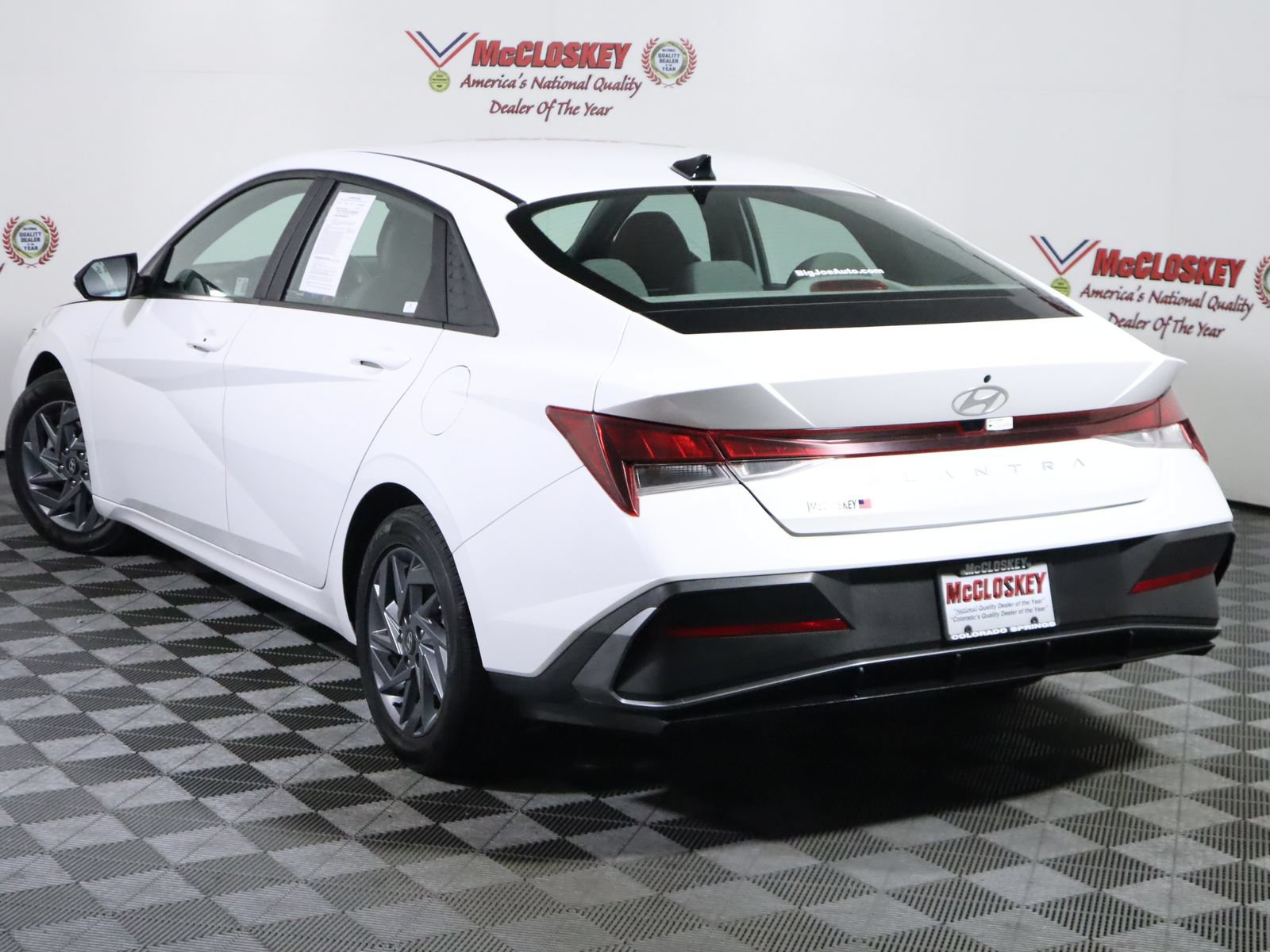 Used 2024 Hyundai Elantra SEL FWD image 11