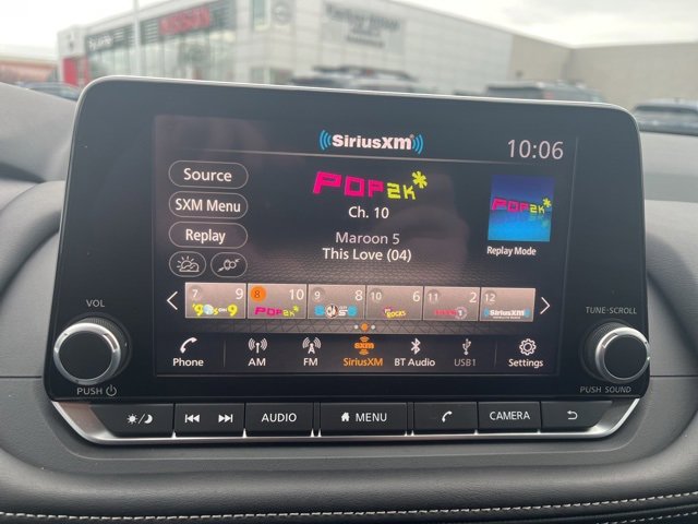 Used 2025 Nissan Rogue S image 17