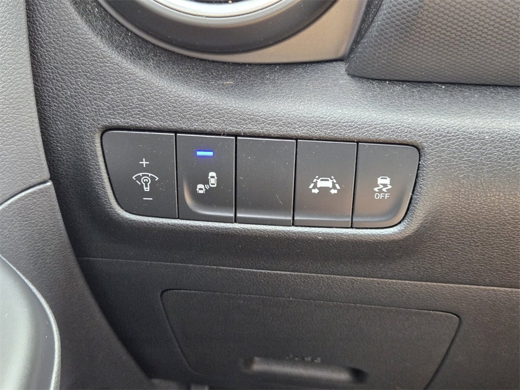 Certified 2021 Hyundai Kona Night w/ Cargo Package image 29