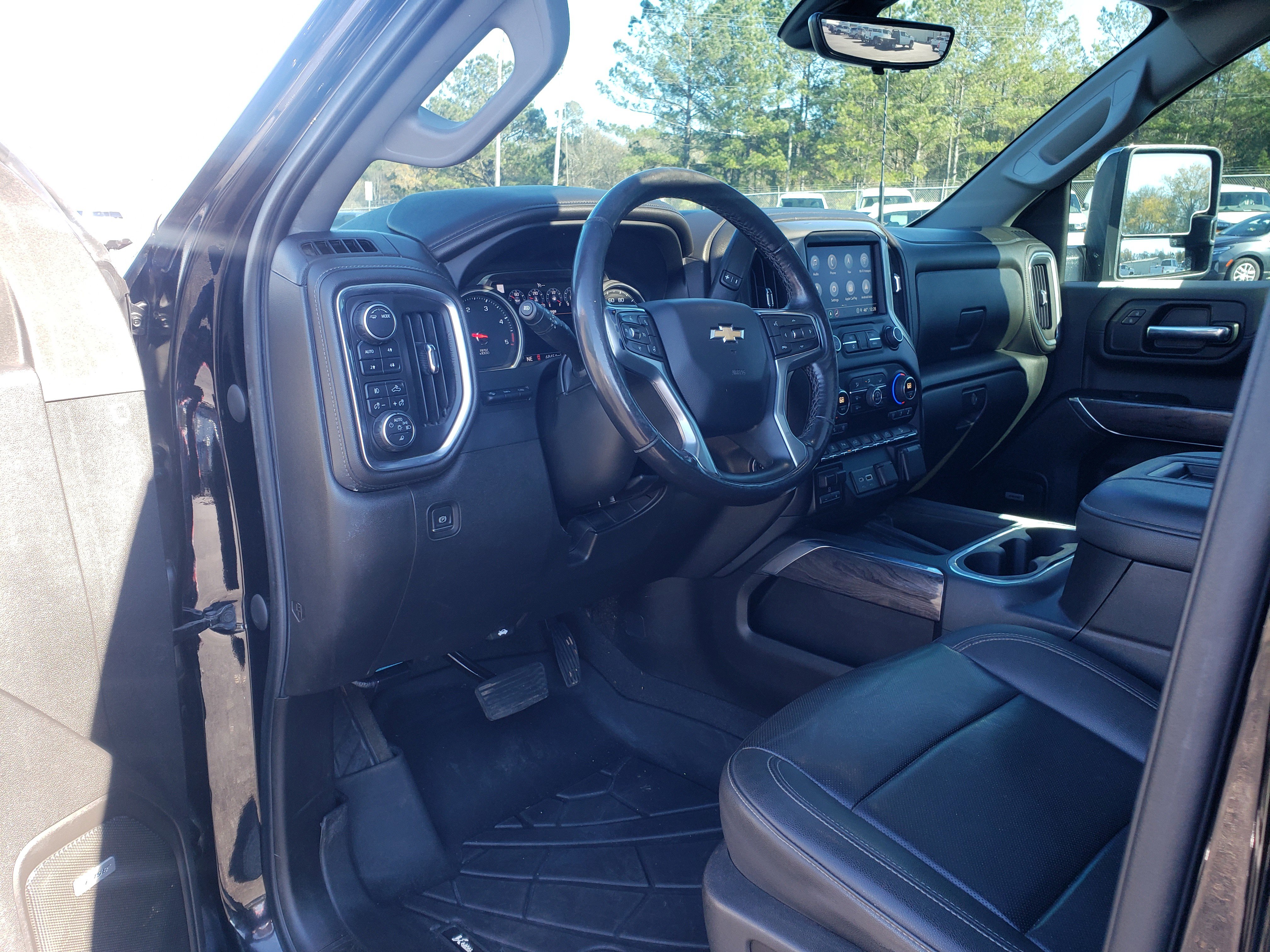 Used 2022 Chevrolet Silverado 2500 LTZ w/ LTZ Premium Package image 29