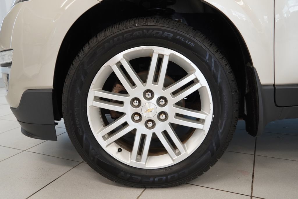 Used 2013 Chevrolet Traverse LT w/ All-Star Edition image 17