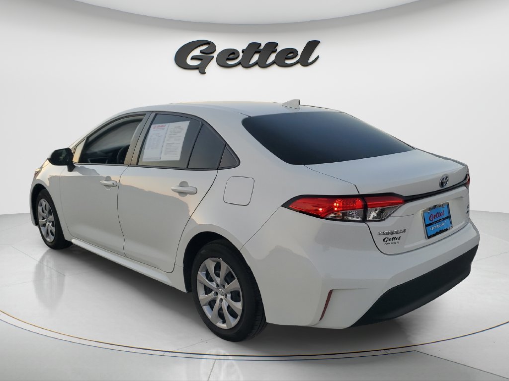 Certified 2025 Toyota Corolla LE FWD image 7