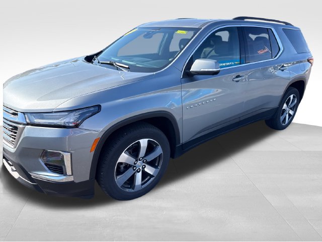 Used 2023 Chevrolet Traverse LT