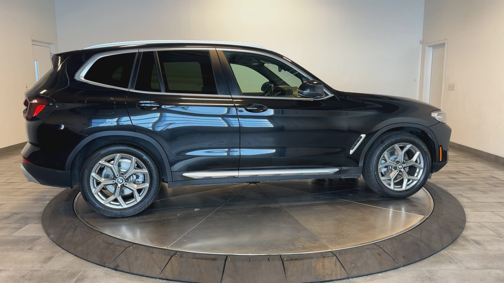 Used 2023 BMW X3 xDrive30i AWD/4WD image 9
