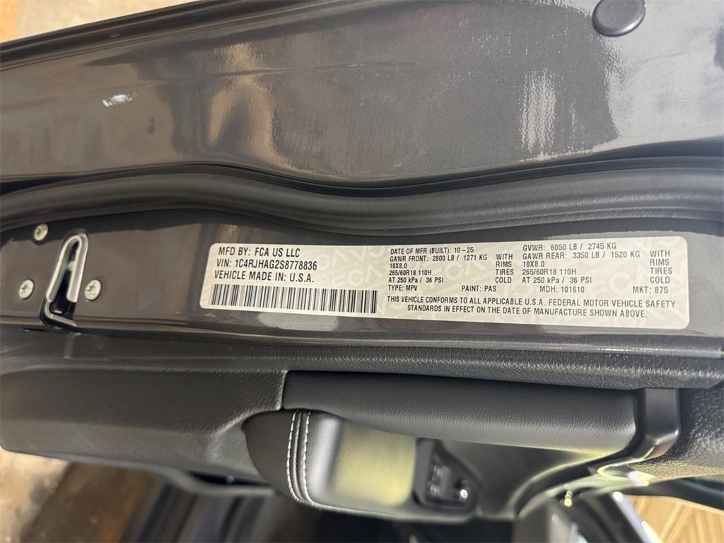 New 2025 Jeep Grand Cherokee Laredo X image 31