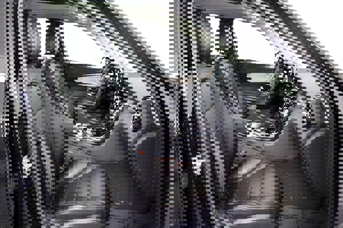 Used 2015 Mercedes-Benz C 300 Sport image 45