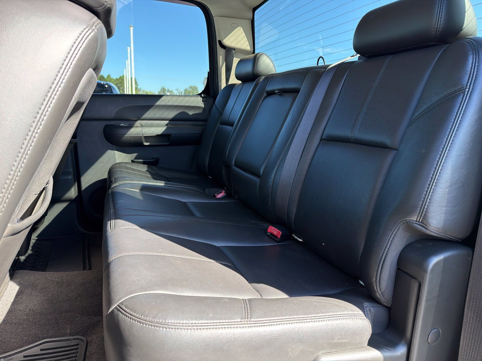 Used 2010 Chevrolet Silverado 2500 LT w/ Interior Plus Package AWD/4WD image 12