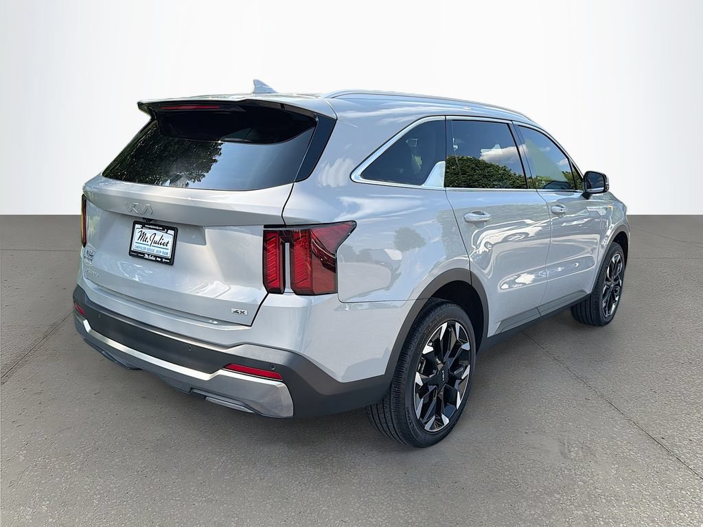 Used 2025 Kia Sorento EX AWD/4WD image 4