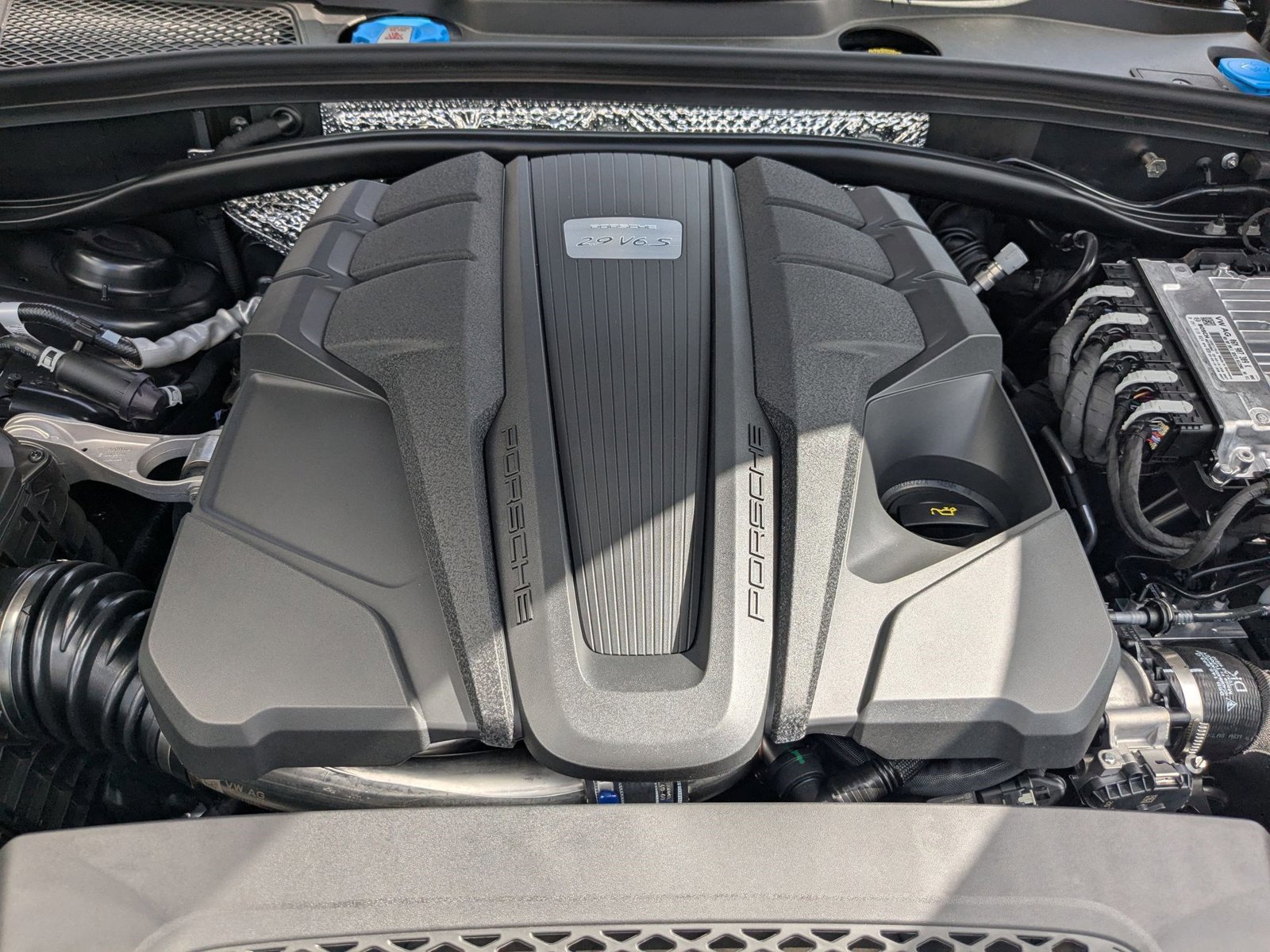 New 2025 Porsche Macan S image 28