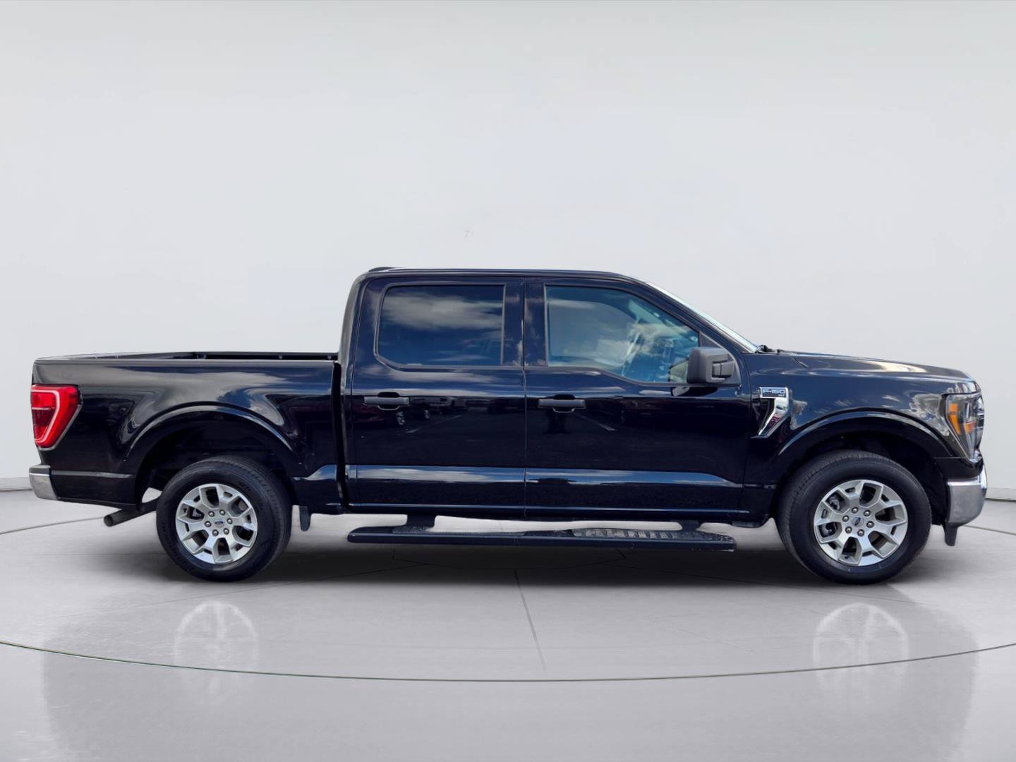 Certified 2023 Ford F150 XLT w/ Equipment Group 301A Mid RWD image 4