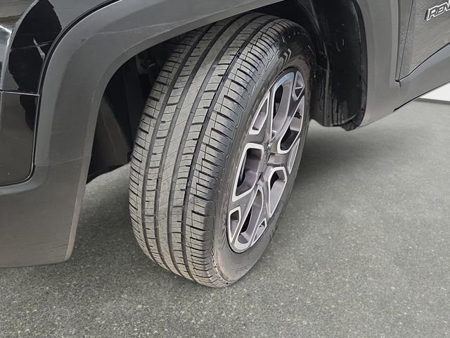 Used 2016 Jeep Renegade Limited image 29