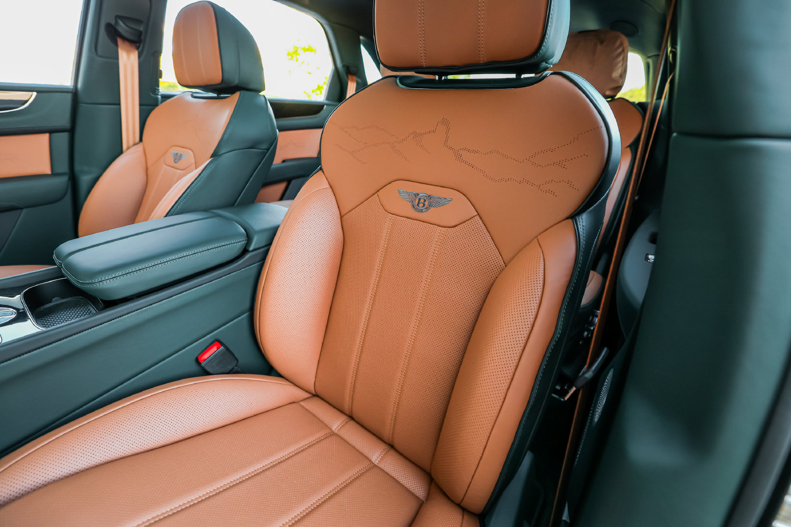 New 2027 Bentley Bentayga AWD/4WD image 29