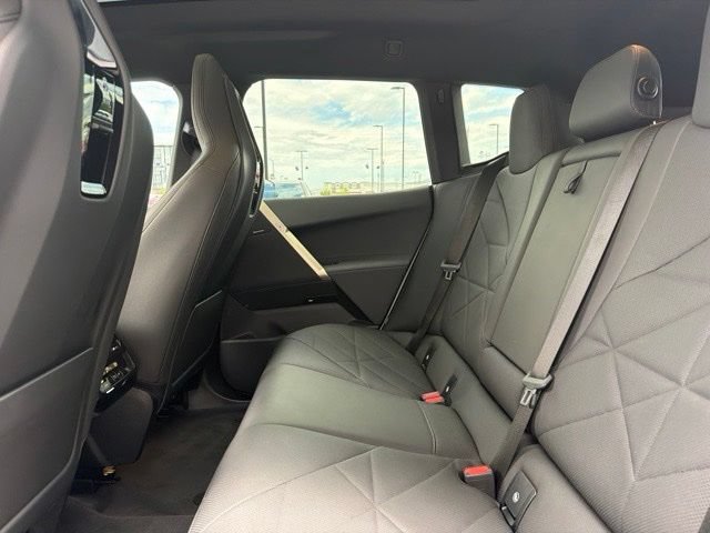 Used 2024 BMW iX xDrive50 w/ Sport Package AWD/4WD image 17