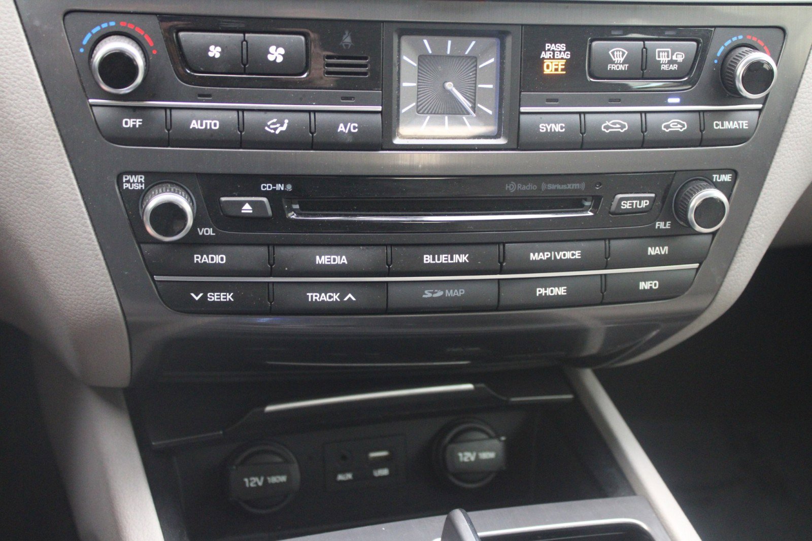 Used 2015 Hyundai Genesis 3.8 image 22